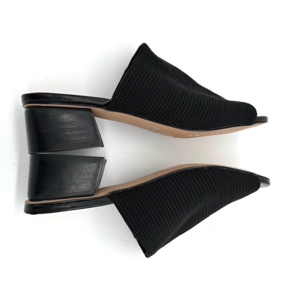Donald Pliner Black Slide sandals with toe thong - Picture 6 of 8